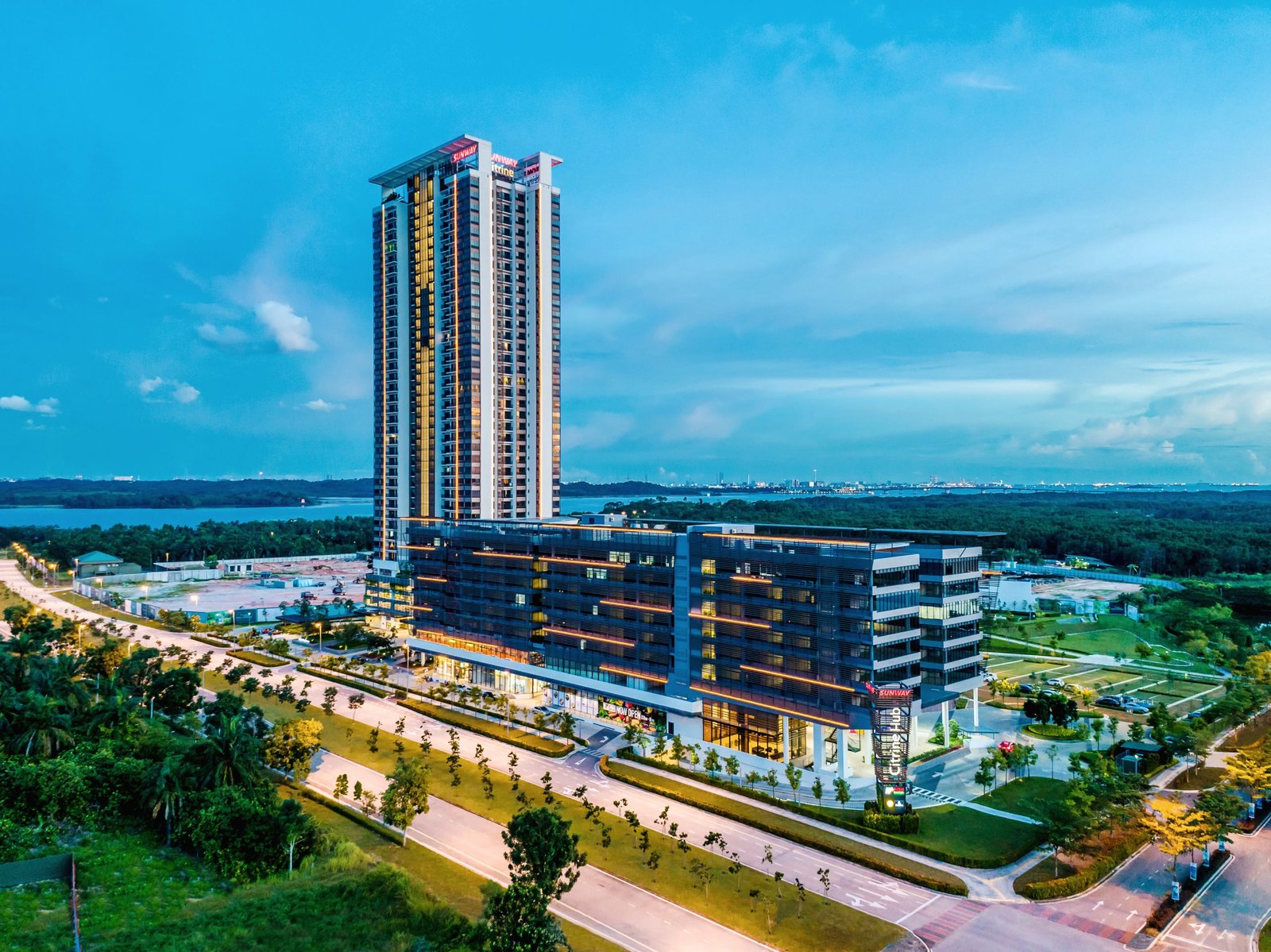空中俯瞰 Sunway Citrine Residences 大楼及美迪尼周边