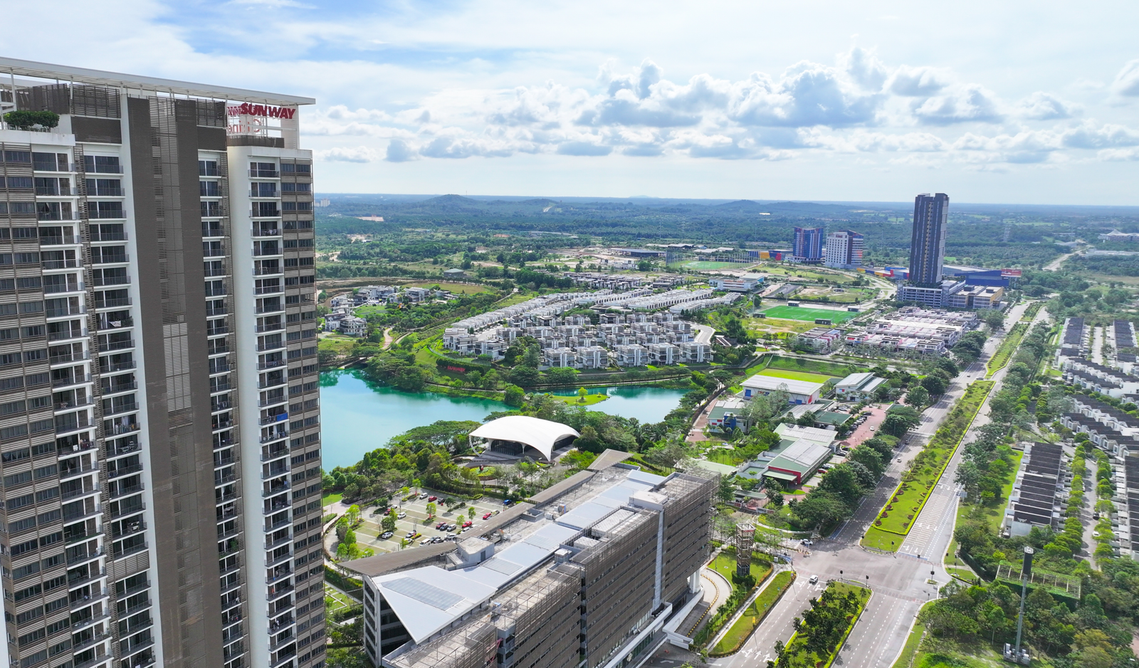 Sunway Citrine Residences 鸟瞰,毗邻 Emerald Lake,Sunway City Iskandar Puteri