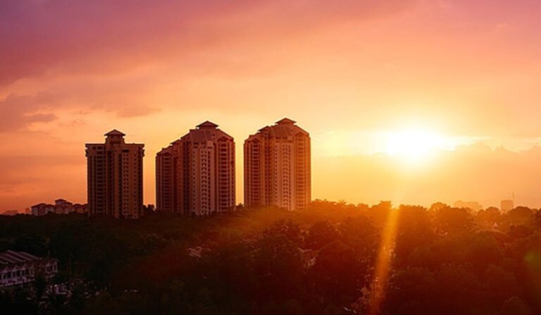 Elita @ The Straits View