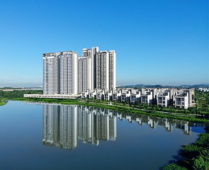 LakeFront Residence