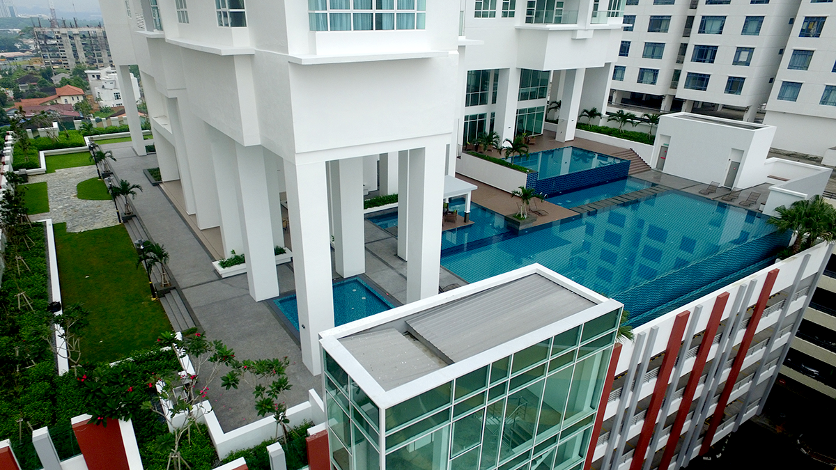 Pinnacle Tower – Facility podium