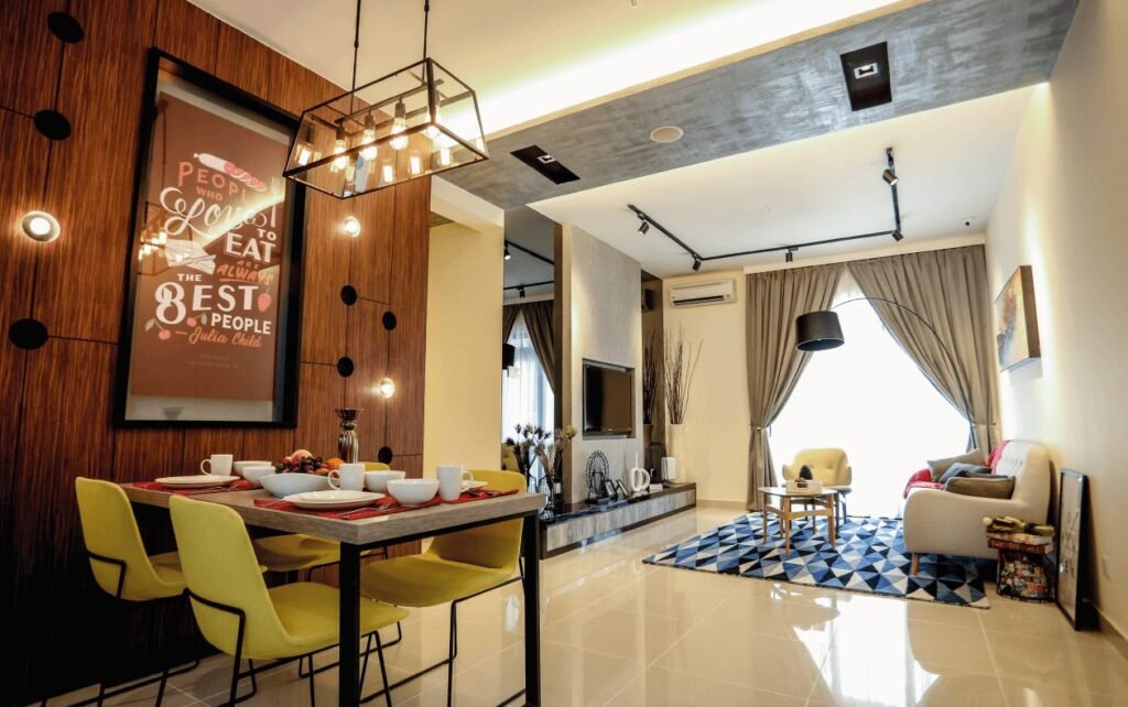 Ruang makan dan ruang tamu unit pameran, Setia Seraya Residences