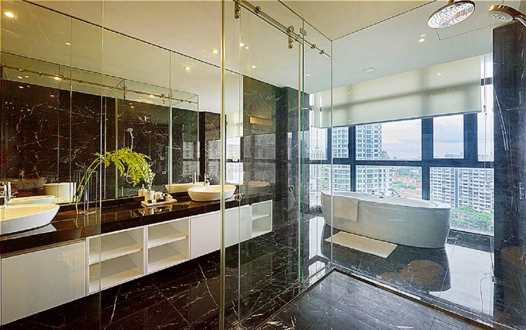Bilik mandi utama unit pameran, Setia V Residences