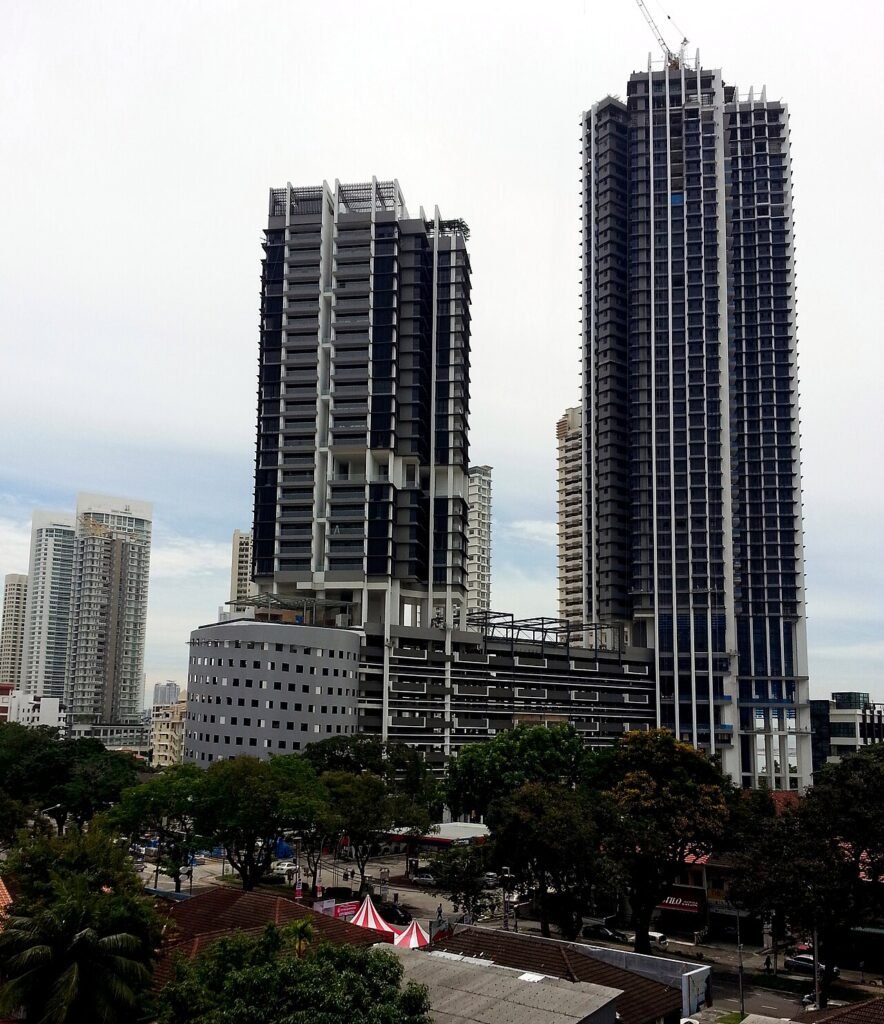 Setia V Residences, Gurney Drive, Penang (photo: Vnonymous, CC BY-SA 4.0, via Wikimedia Commons)