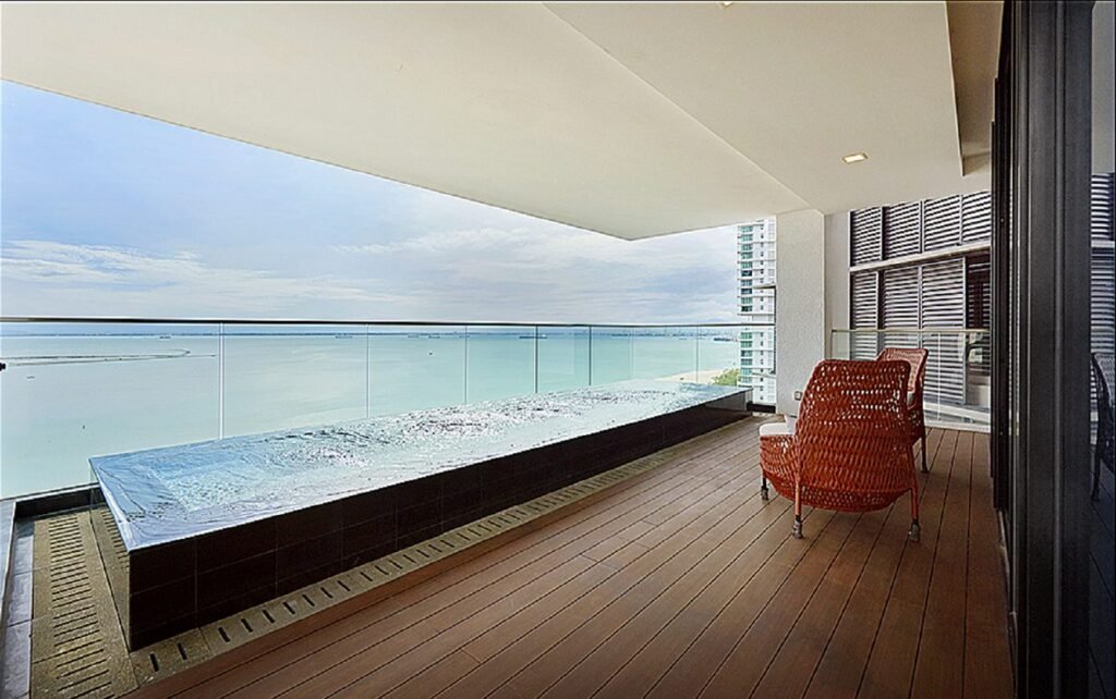 Private dipping pool at Setia V Residences