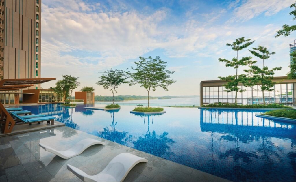 Infinity pool with sea view, Southern Marina Residences