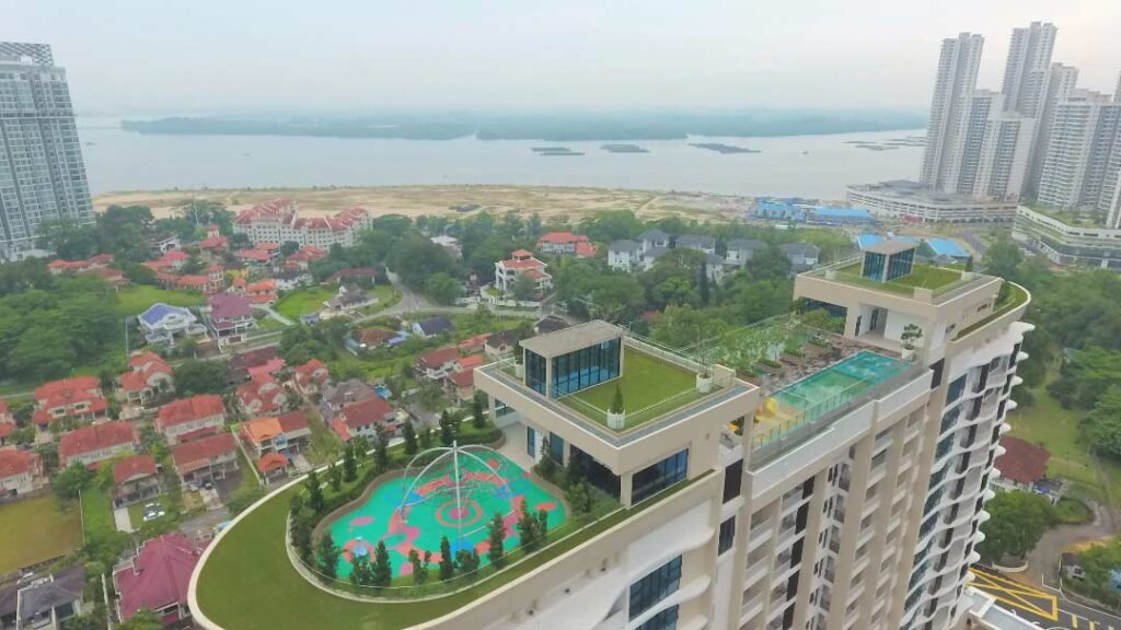 Sky garden residents' facility at Straits View 18, Straits View 18