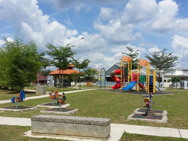 Taman permainan dalam perbandaran, Taman Lagenda Putra