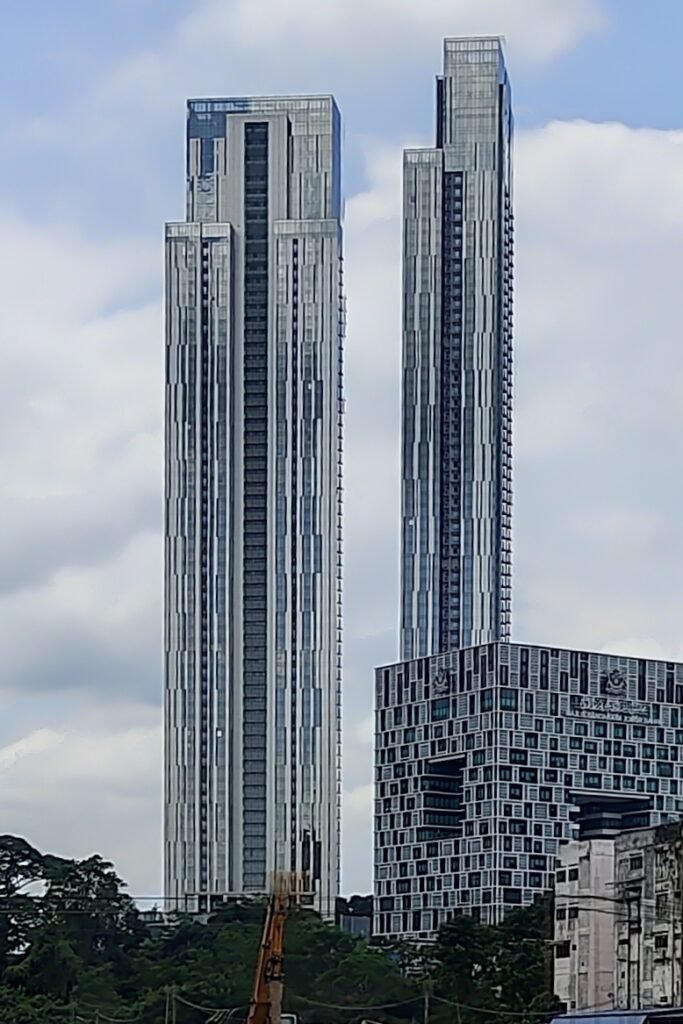The Astaka, Bukit Senyum, Johor Bahru (photo: ZKang123, CC BY-SA 4.0, via Wikimedia Commons)