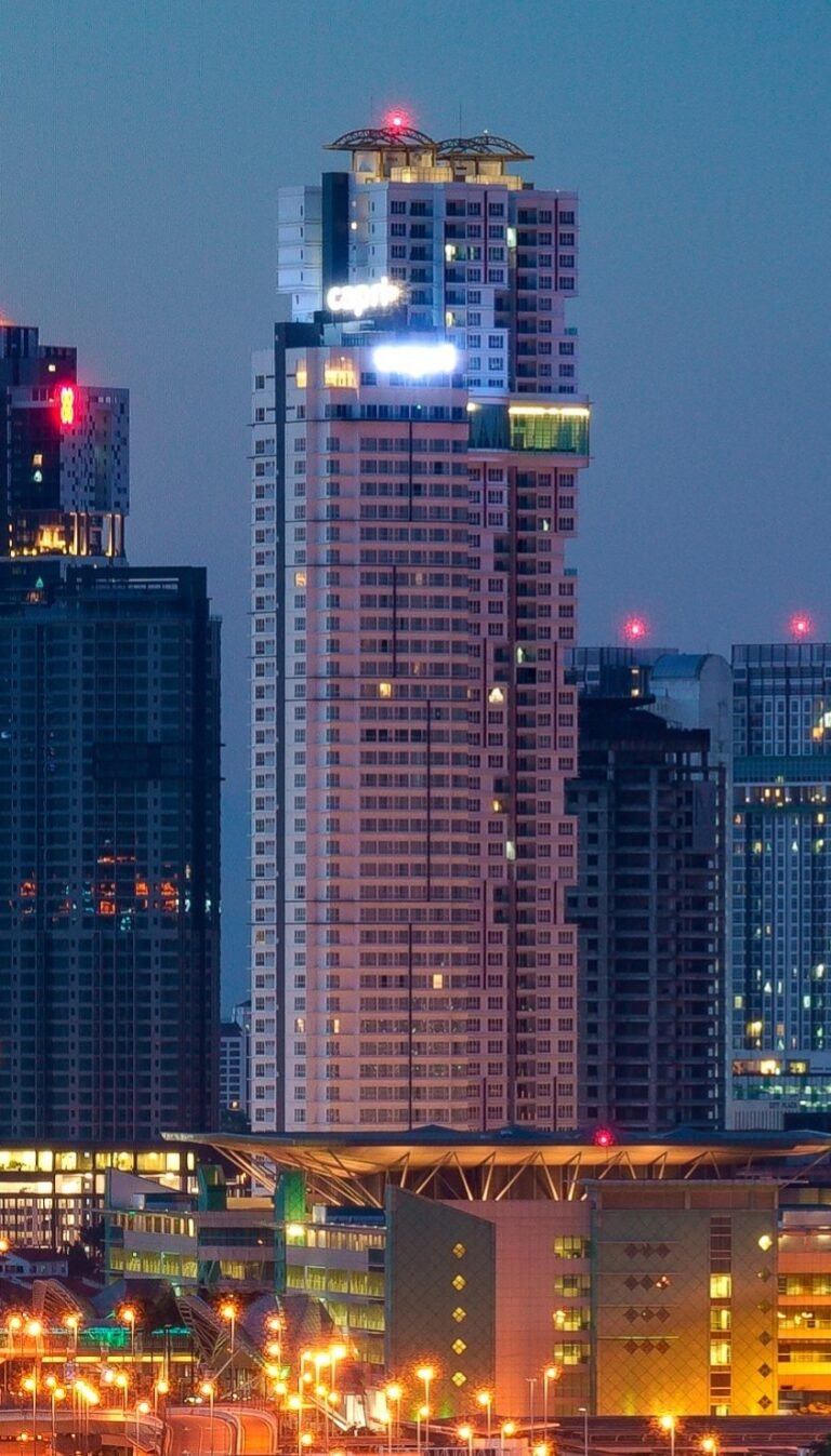 TriTower Residence