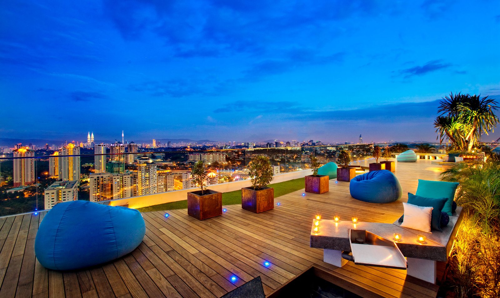 Verve Suites Mont Kiara – Sky lounge