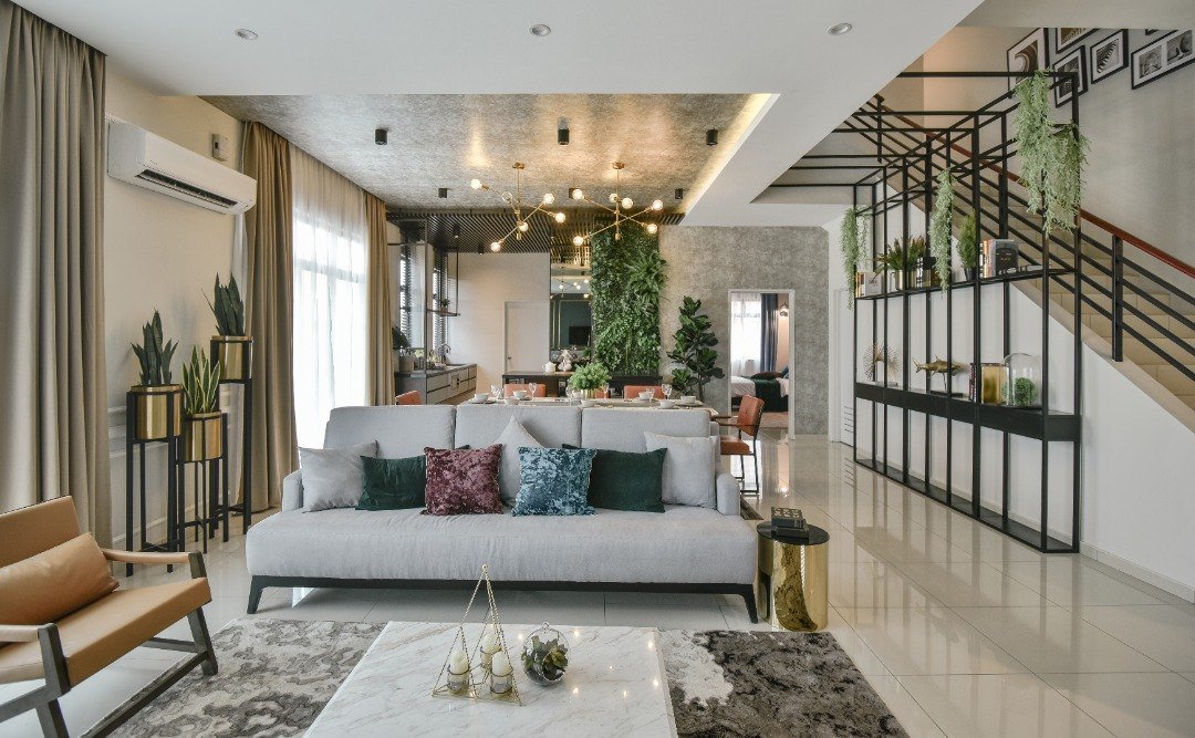 Ruang tamu rumah contoh di Danga Sutera